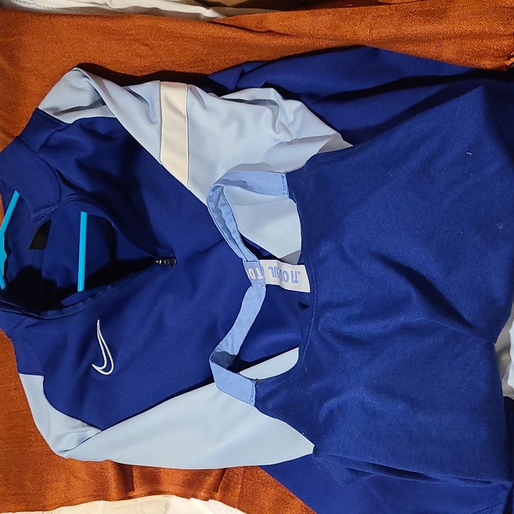 Nike Women's Dri Fit Blue Active Quarter-Zip Set.